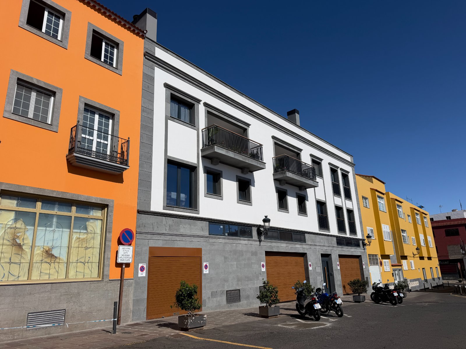 Edificio de viviendas y oficinas en San Mateo